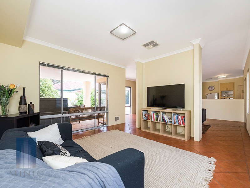 37A Braibrise Road, Wilson WA 6107