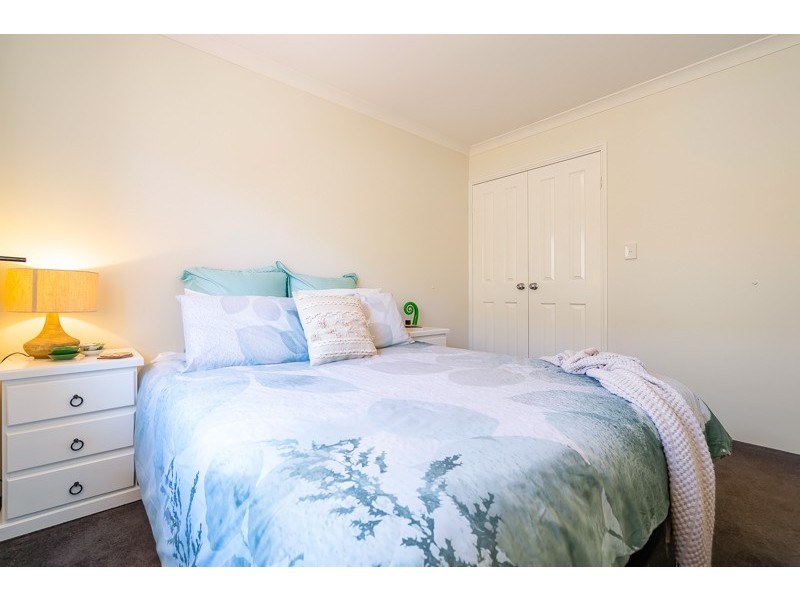 11/11 Longhurst Way, Queens Park WA 6107