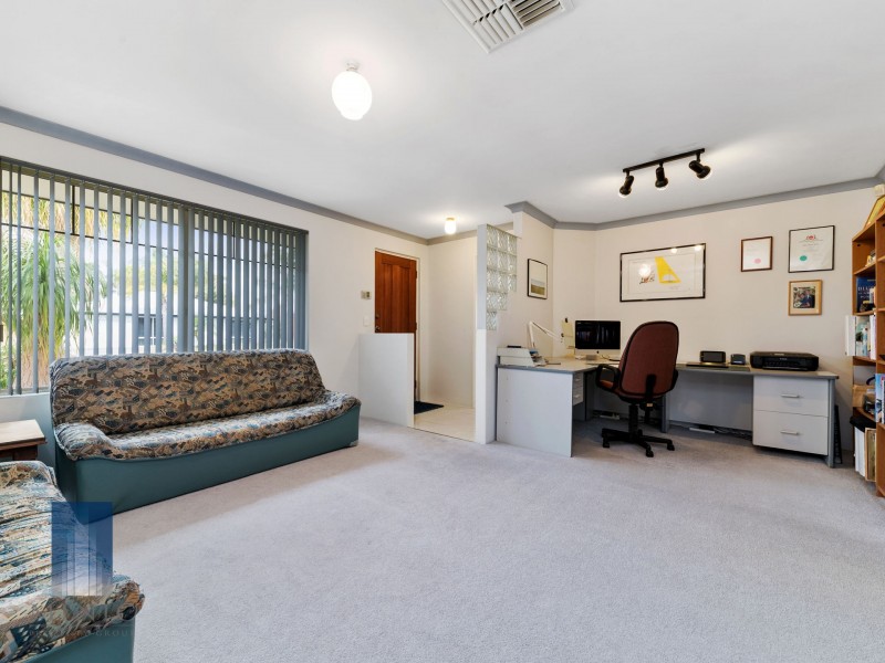 35 Baxter Close, Huntingdale WA 6110