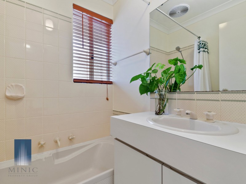 35 Baxter Close, Huntingdale WA 6110