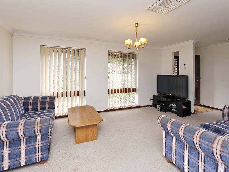 56 Periwinkle Way, Parkwood WA 6147