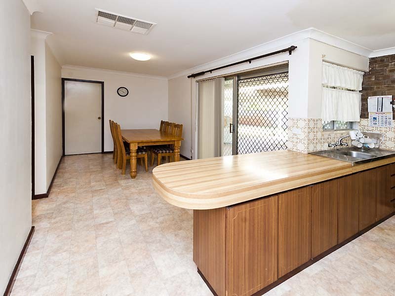 56 Periwinkle Way, Parkwood WA 6147