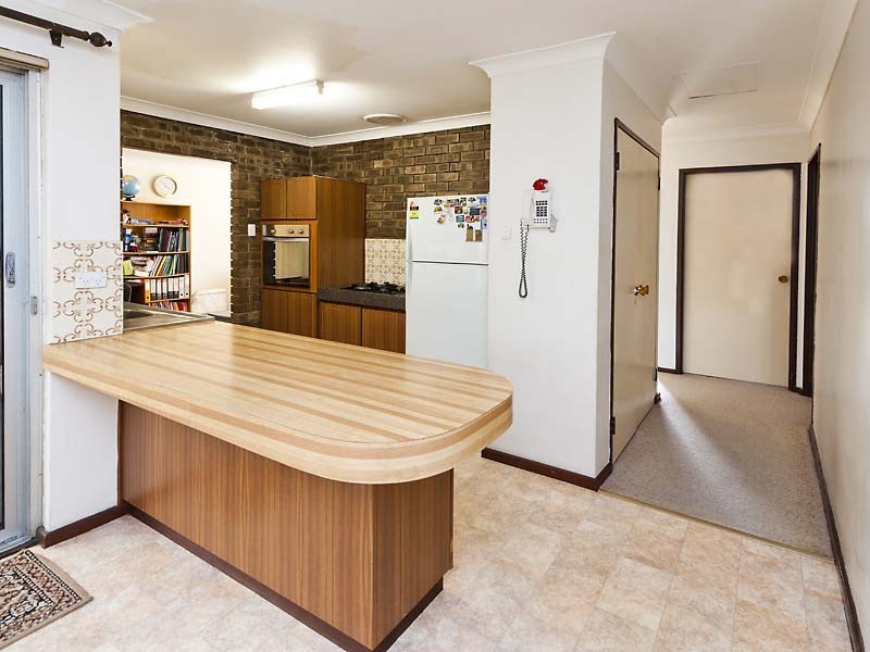 56 Periwinkle Way, Parkwood WA 6147