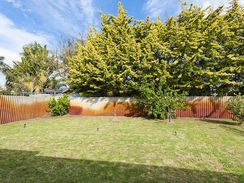 56 Periwinkle Way, Parkwood WA 6147