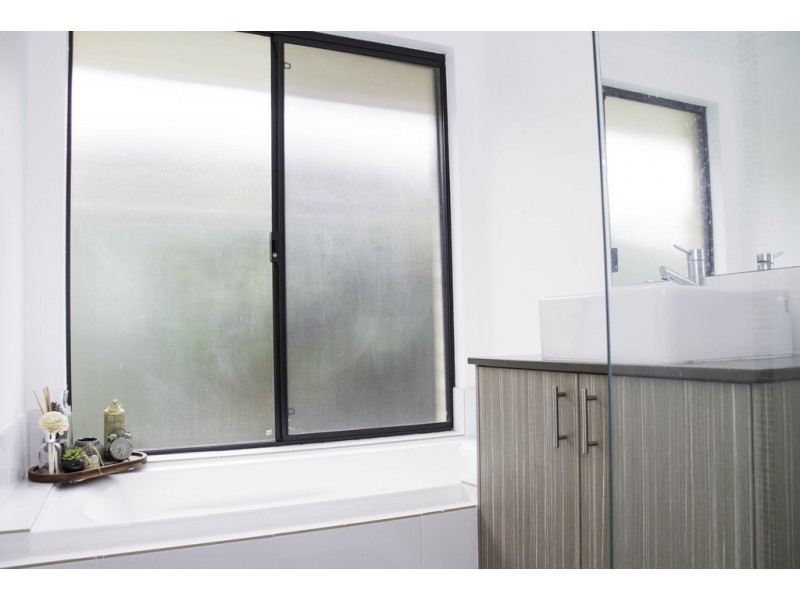 8 Ailette Elbow, Wattle Grove WA 6107