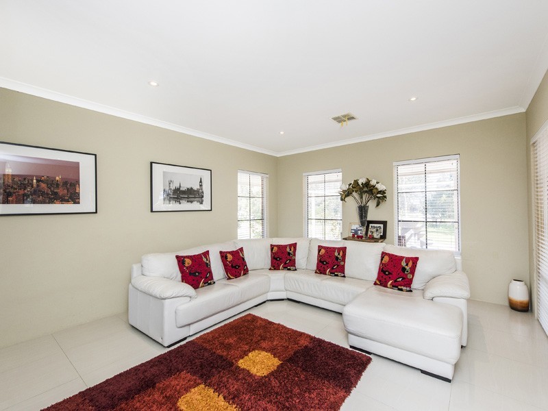 1 Fairbairn Road, Serpentine WA 6125