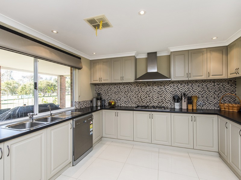 1 Fairbairn Road, Serpentine WA 6125