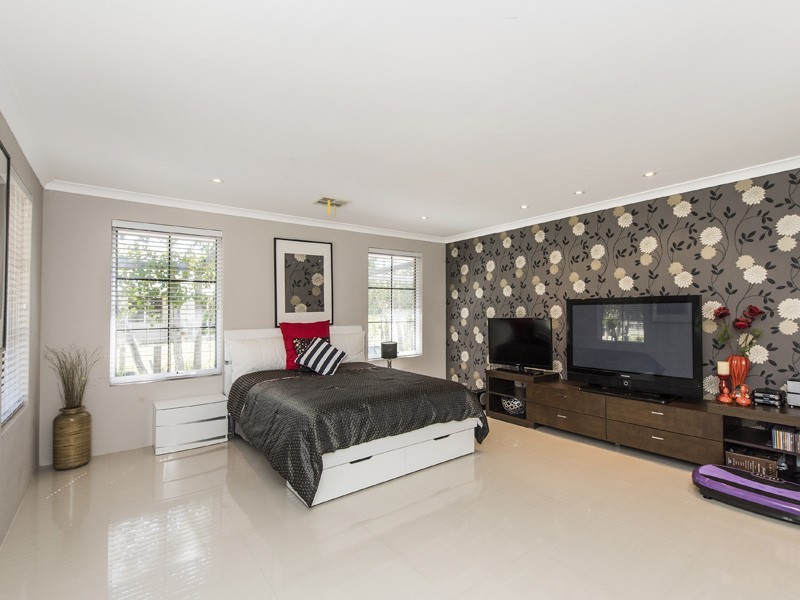 1 Fairbairn Road, Serpentine WA 6125