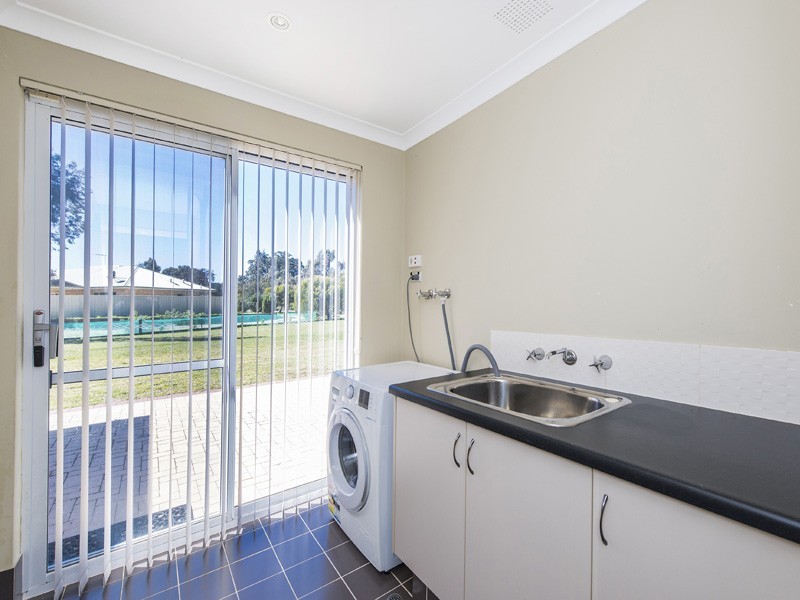 1 Fairbairn Road, Serpentine WA 6125