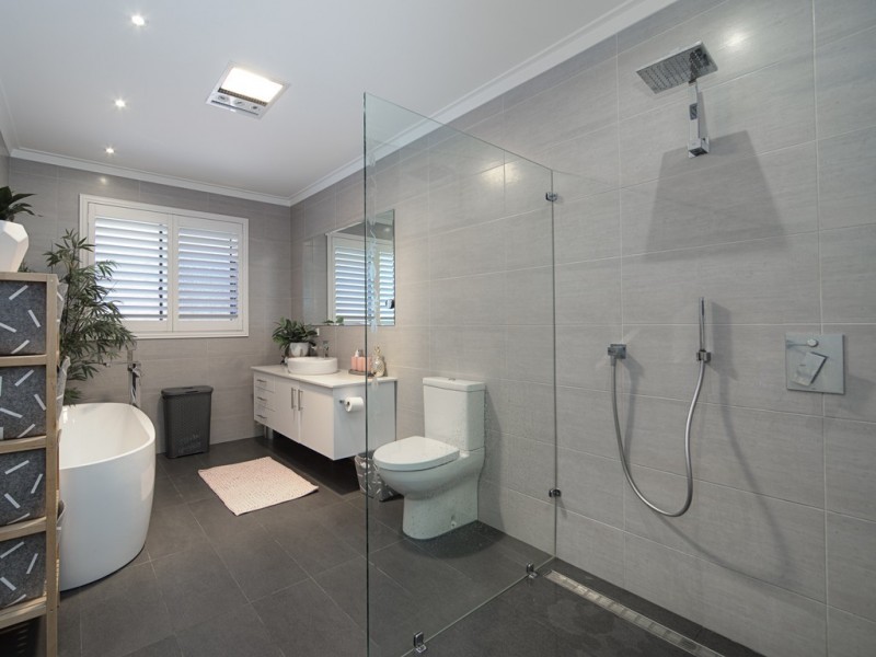 5 Vista Grove, Mount Nasura WA 6112