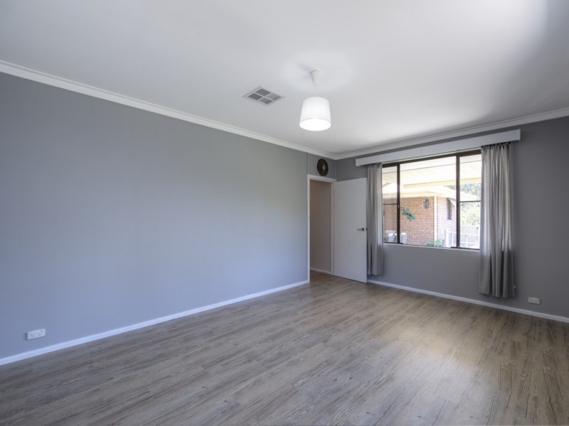 5 Vista Grove, Mount Nasura WA 6112