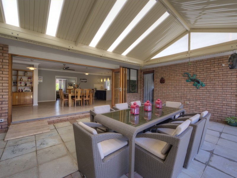 5 Vista Grove, Mount Nasura WA 6112