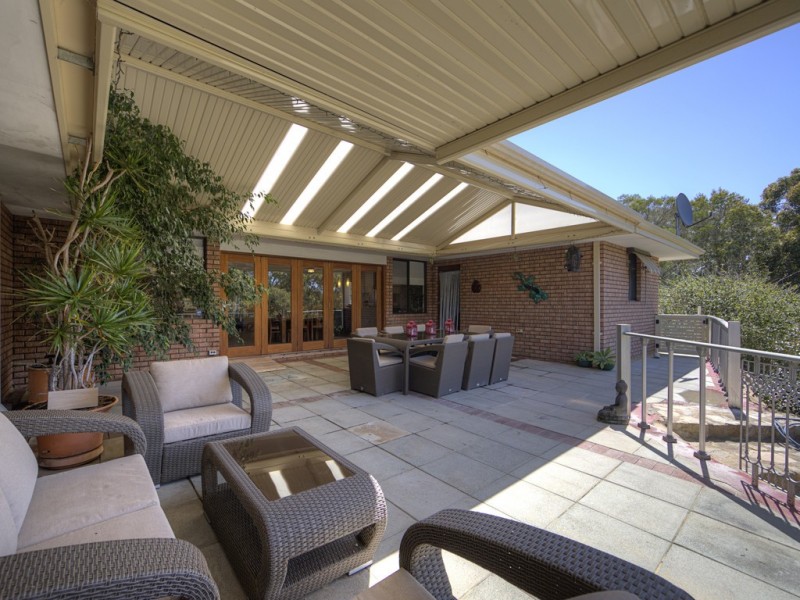 5 Vista Grove, Mount Nasura WA 6112