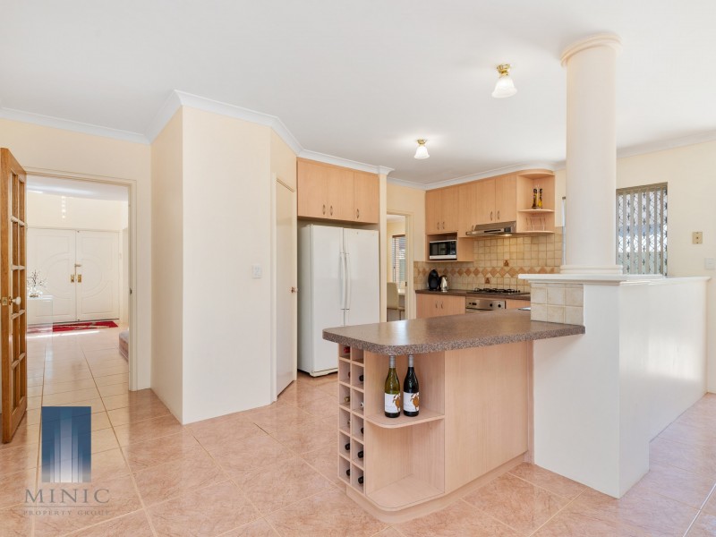 23 Davidia Lake Drive, Canning Vale WA 6155