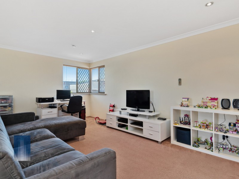 23 Davidia Lake Drive, Canning Vale WA 6155