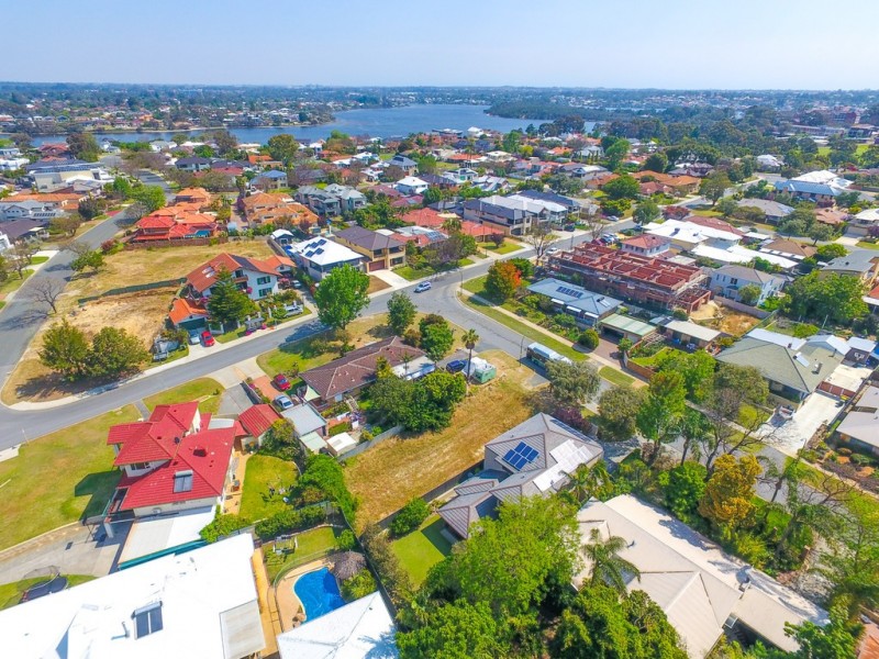 28B Klem Avenue, Salter Point WA 6152