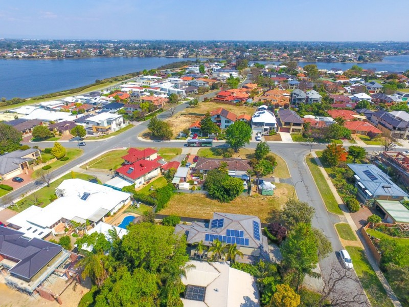 28B Klem Avenue, Salter Point WA 6152