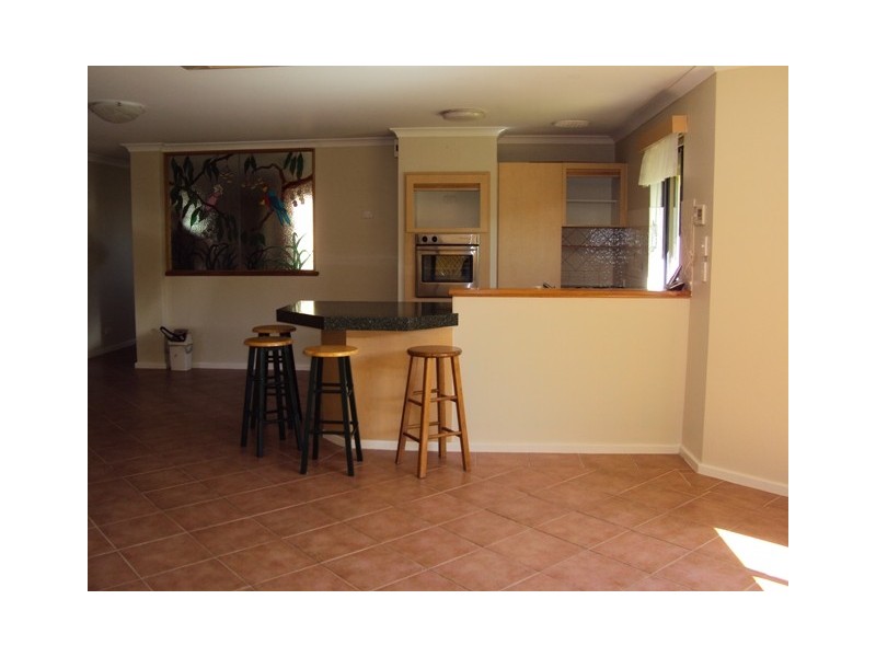 2/48 Tudor Avenue South, Riverton WA 6148