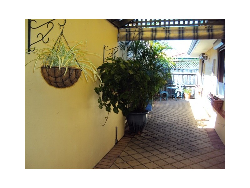 2/48 Tudor Avenue South, Riverton WA 6148