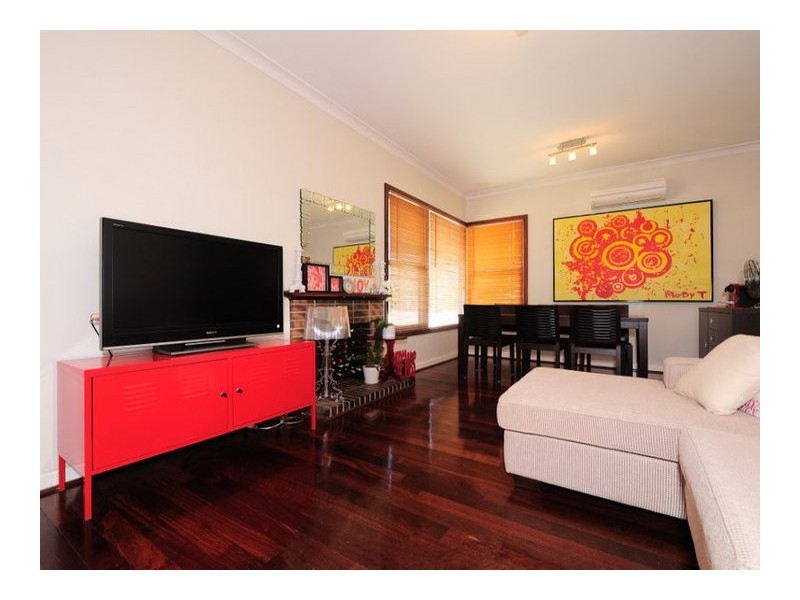 6 Parkhill Way, Wilson WA 6107