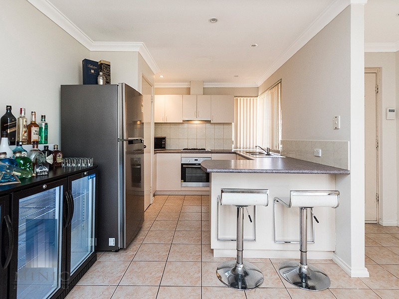 2/28-30 Stockman Way, Cannington WA 6107