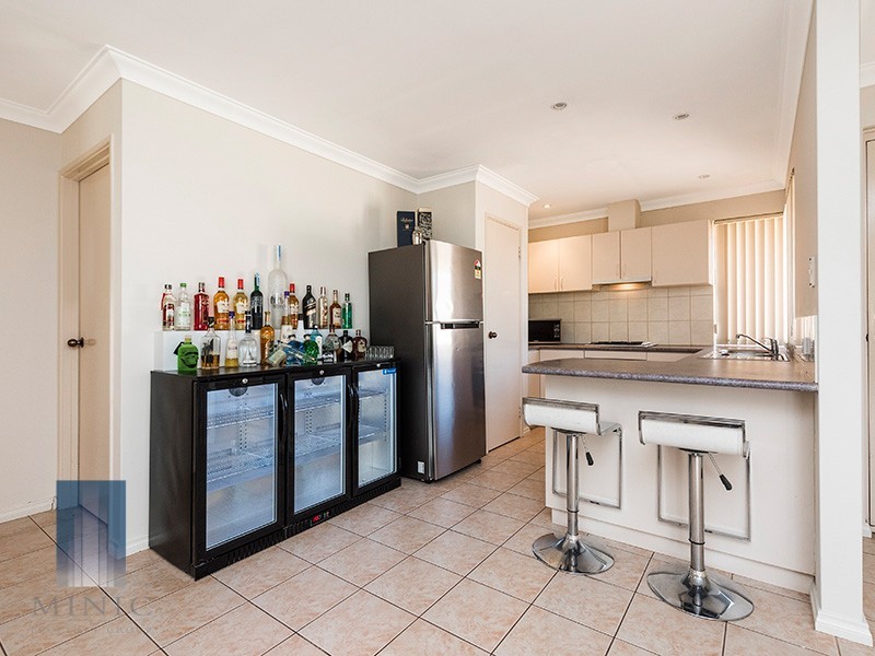 2/28-30 Stockman Way, Cannington WA 6107