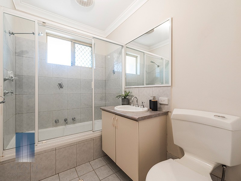 2/28-30 Stockman Way, Cannington WA 6107