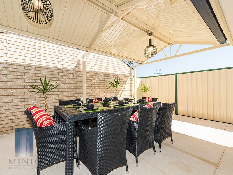 2/28-30 Stockman Way, Cannington WA 6107