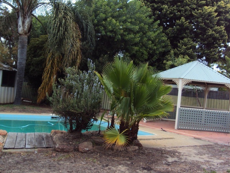 23 Parklands Square, Riverton WA 6148