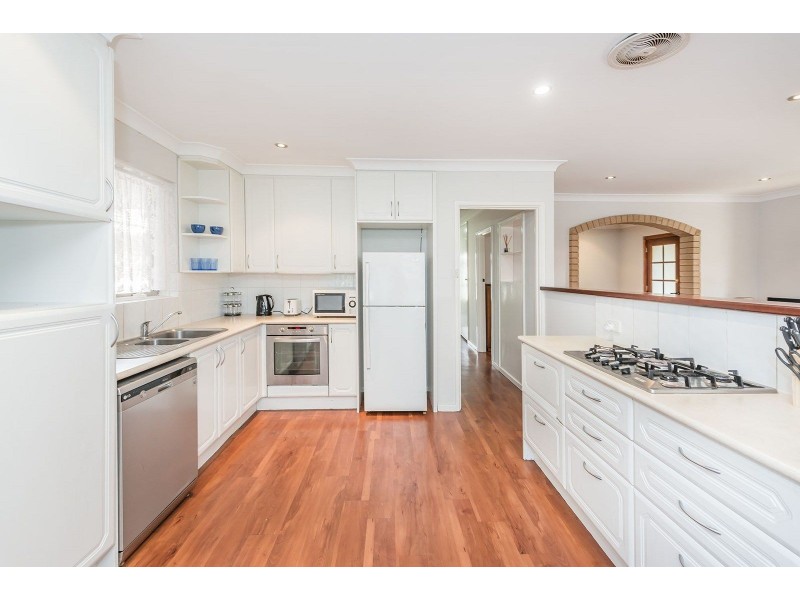 31 Vahland Avenue, Riverton WA 6148