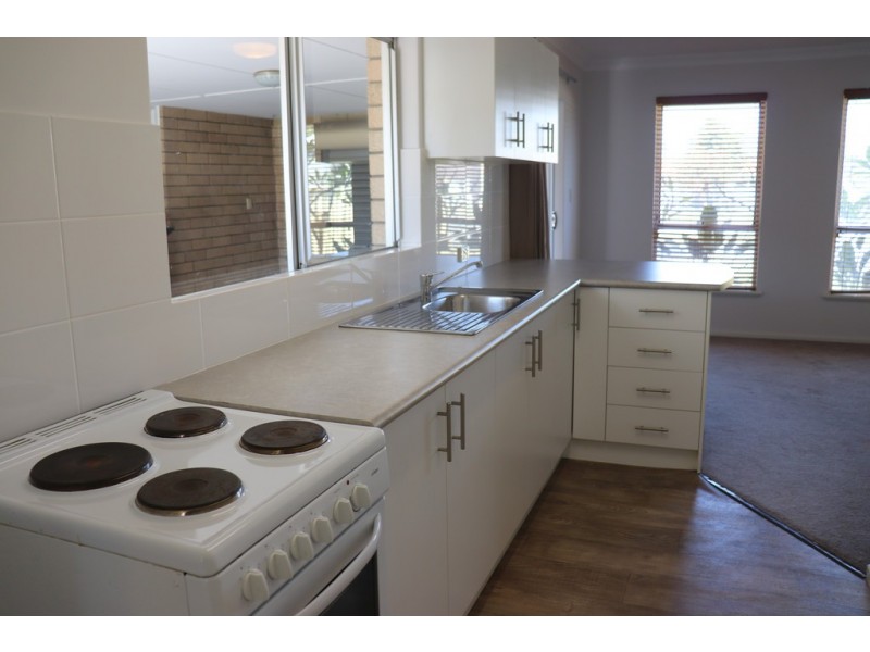 31 Vahland Avenue, Riverton WA 6148