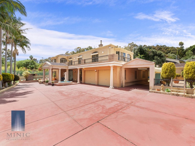 404 Lesmurdie Road, Lesmurdie WA 6076