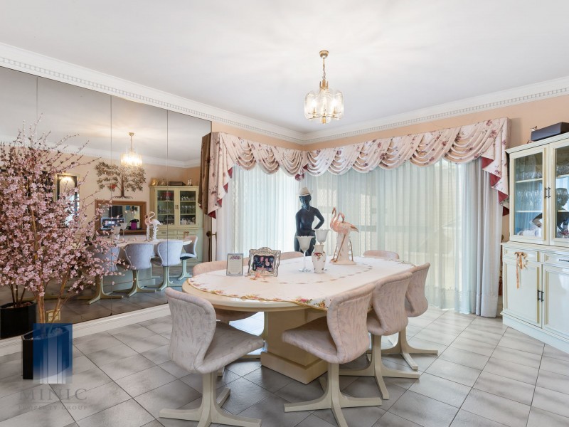 404 Lesmurdie Road, Lesmurdie WA 6076