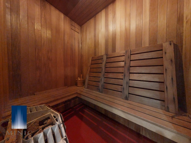 404 Lesmurdie Road, Lesmurdie WA 6076