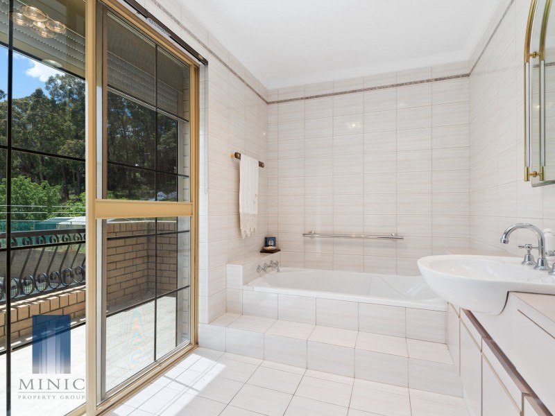 404 Lesmurdie Road, Lesmurdie WA 6076