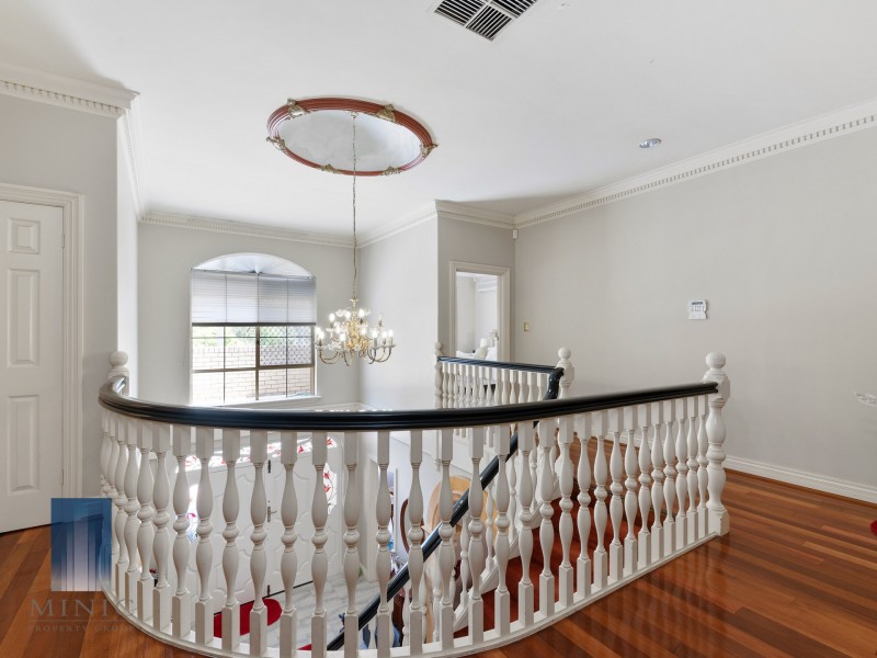 404 Lesmurdie Road, Lesmurdie WA 6076