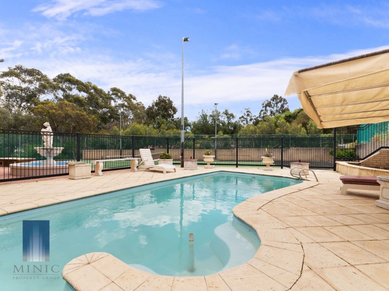 404 Lesmurdie Road, Lesmurdie WA 6076