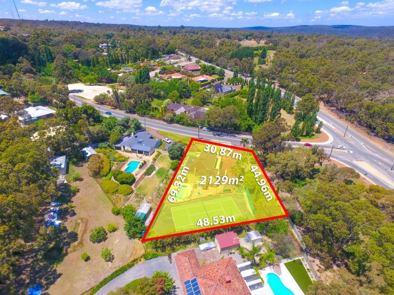 404 Lesmurdie Road, Lesmurdie WA 6076