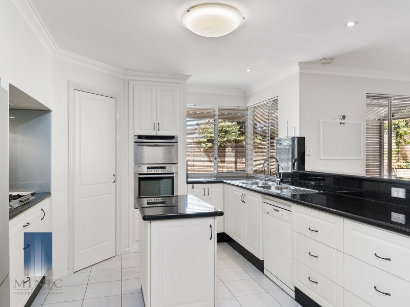 6 Westall Terrace, Leeming WA 6149