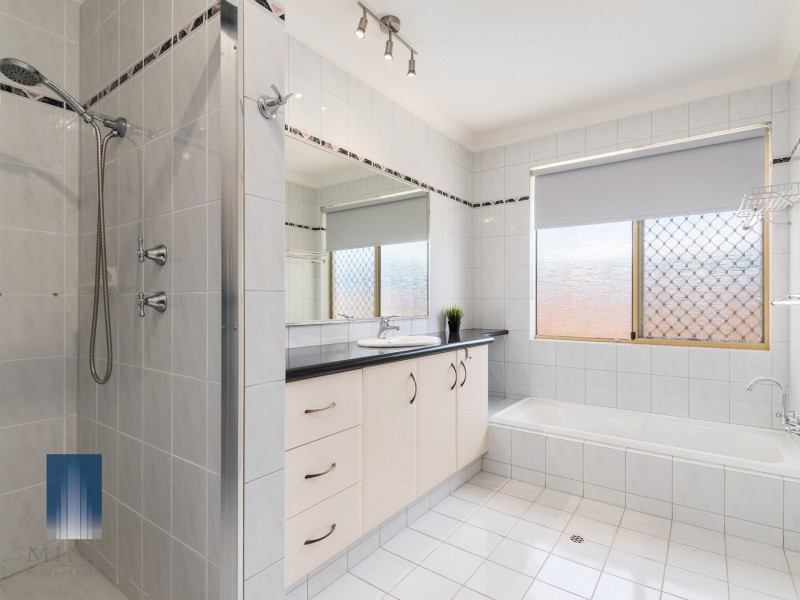 6 Westall Terrace, Leeming WA 6149