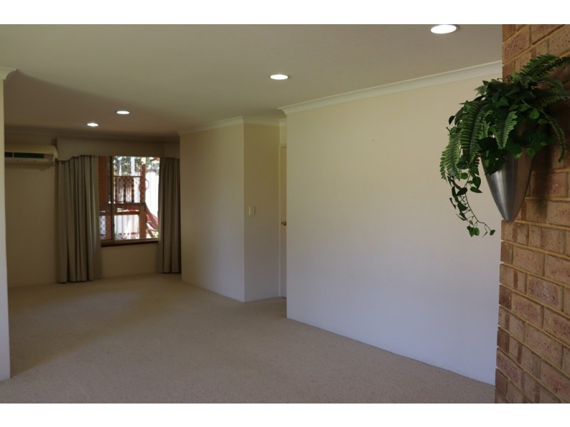 16 Meadowbrook Drive, Parkwood WA 6147