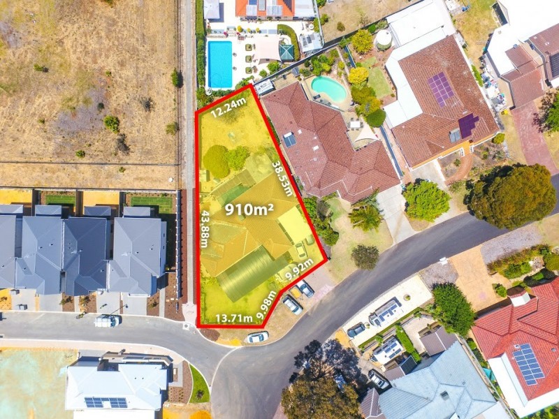 25 Buckingham Crescent, Kardinya WA 6163