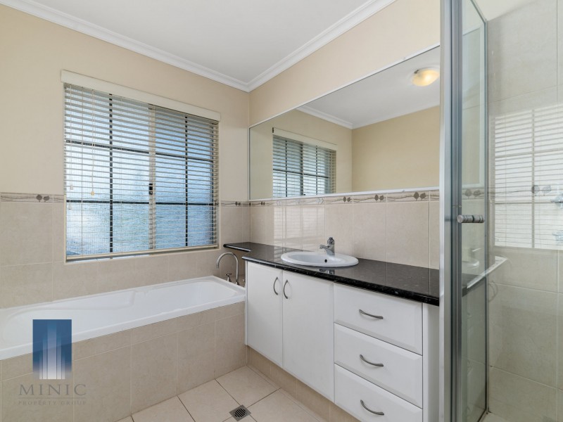3/455 Riverton Drive East, Riverton WA 6148