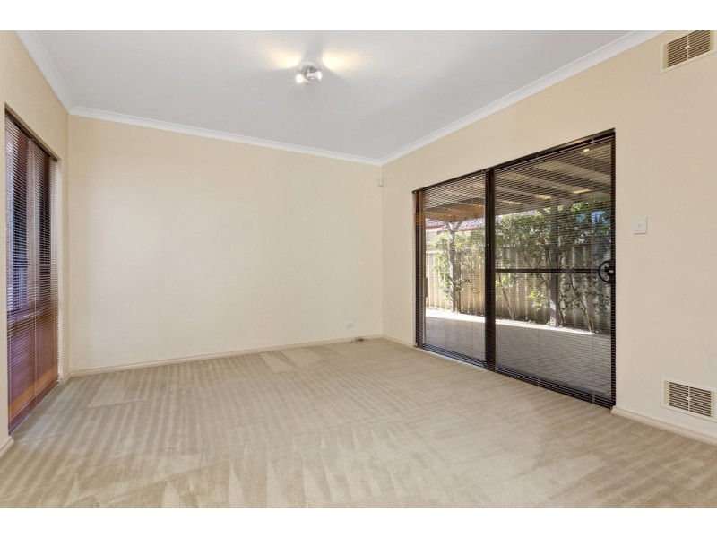 1/162 Melville Parade, Como WA 6152