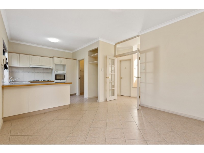 1/162 Melville Parade, Como WA 6152