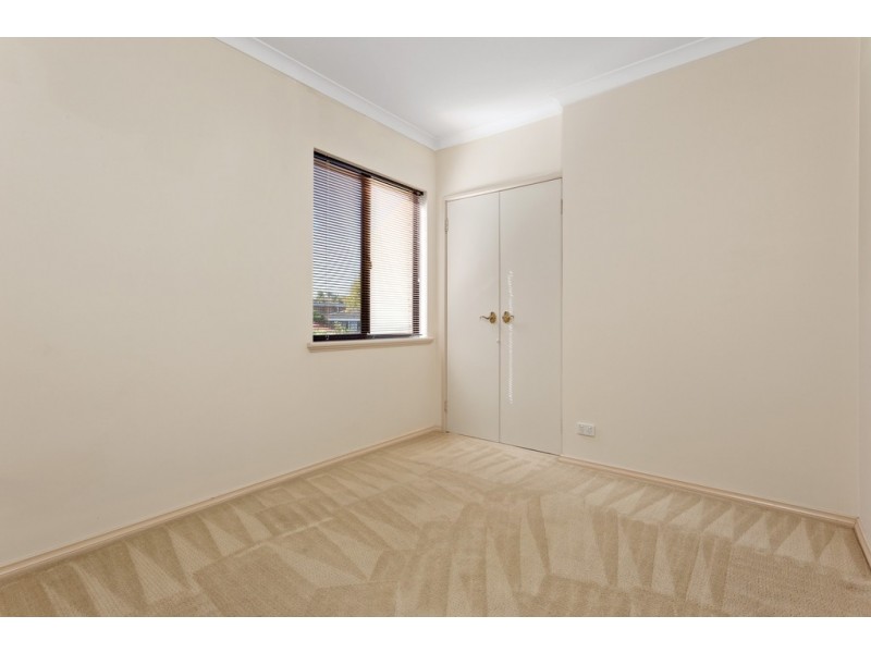 1/162 Melville Parade, Como WA 6152