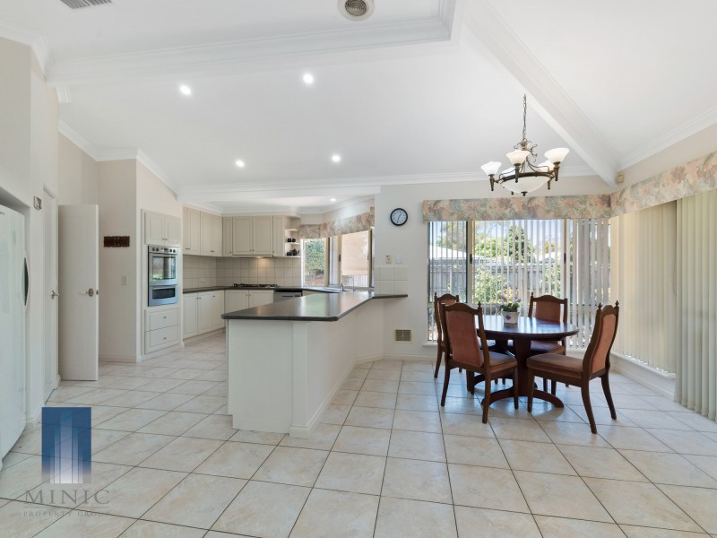 27 Eucalyptus Boulevard, Canning Vale WA 6155