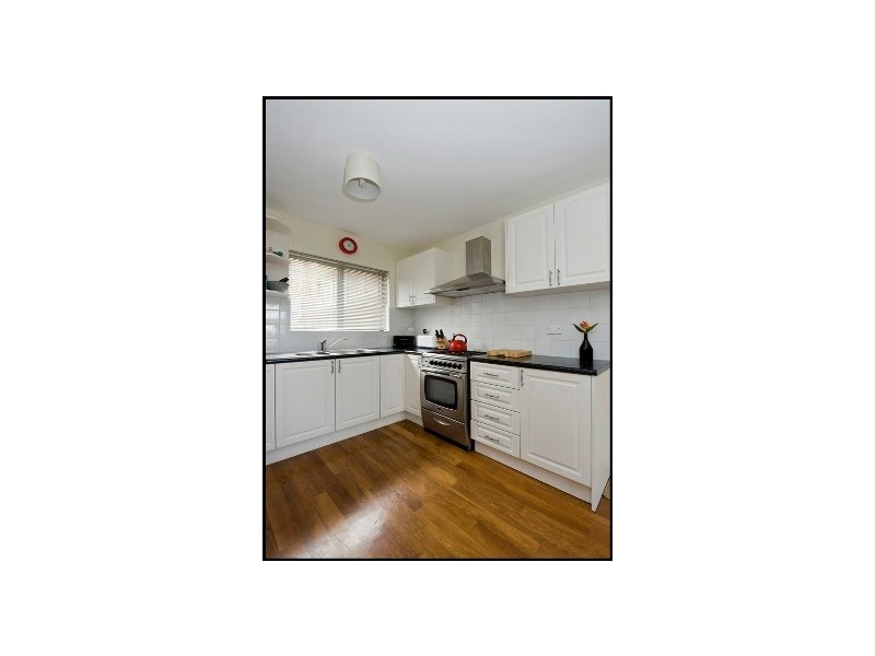 12-1055 Albany HWY, St James WA 6102