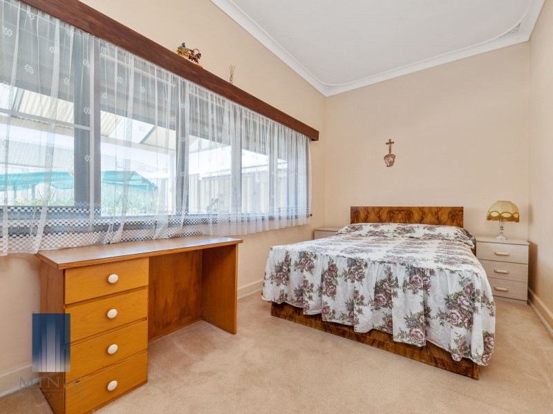 16 Hamilton Road, Hamilton Hill WA 6163