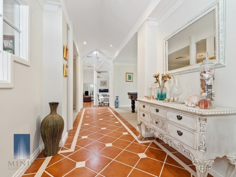 19 Canning River Gardens, Wilson WA 6107